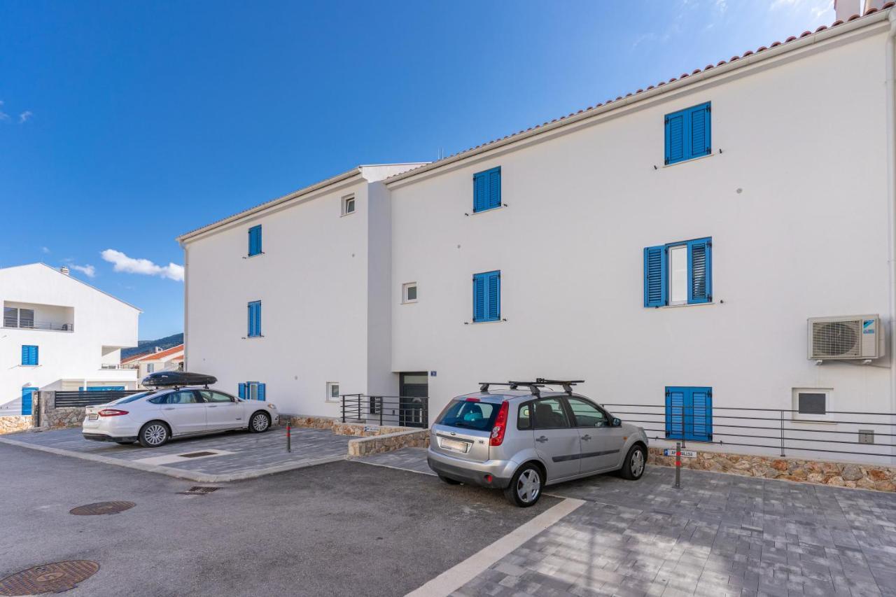 Sea View Apartment Cres